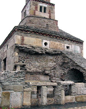Biserica Densus - un giuvaer in Tara Hategului