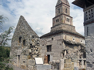 Biserica Densus - un giuvaer in Tara Hategului